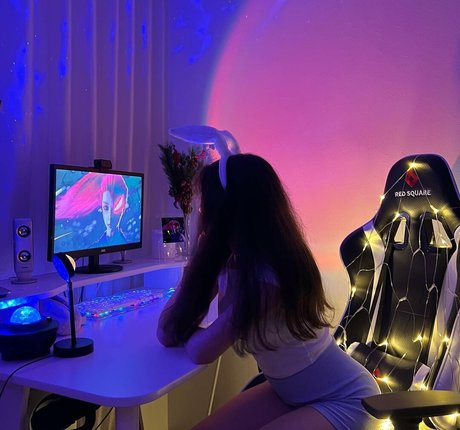 Tanya ASMR セックススター 画像