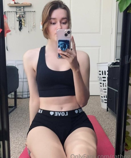 ぽっちゃりブロンドOnlyFans ホットセクシー 画像