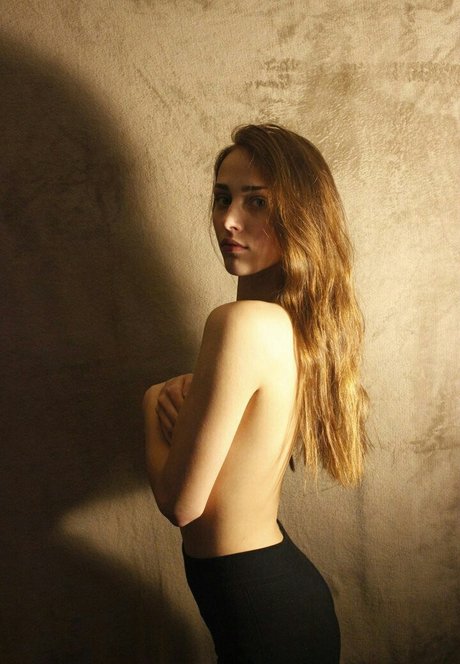 Masha Babko スター ヌード アーカイブ