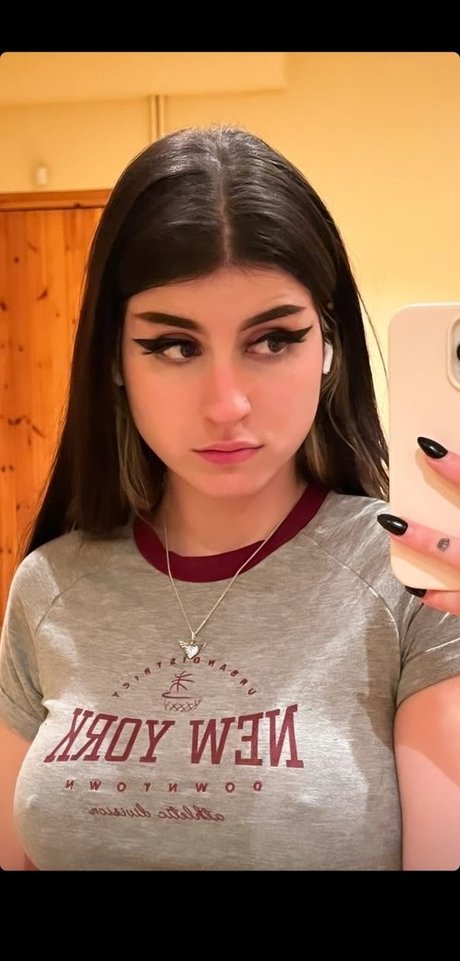 Abbyimu 完璧なモデル 画像