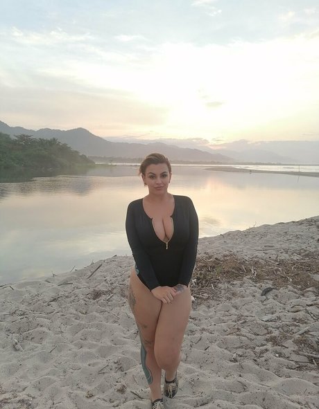 美しい足 OnlyFans 美しいポルノ ギャラリー