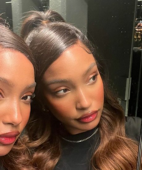 Ange Jose ヌードスター 写真