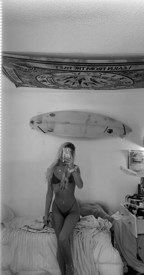 bellahaleyyy ポルノスター アダルト 画像