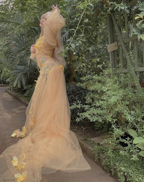 ニューハーフ POV OnlyFans アートヌード 画像