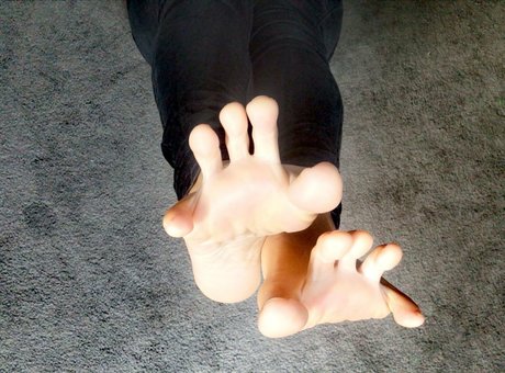 sweetfeetnz アダルトモデル 写真