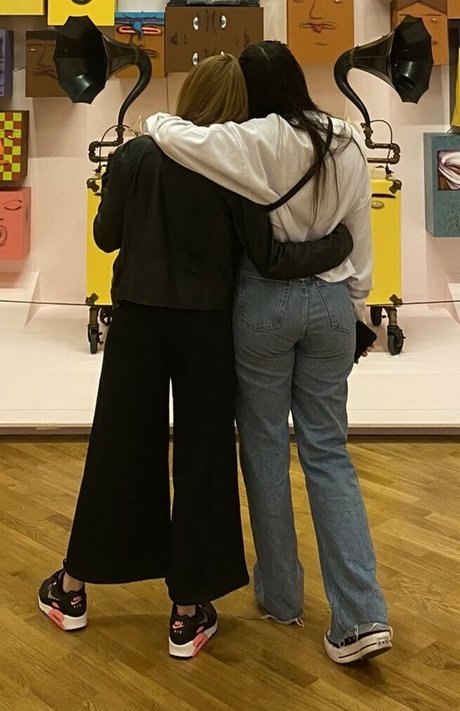 異人種間OnlyFans ホット 写真