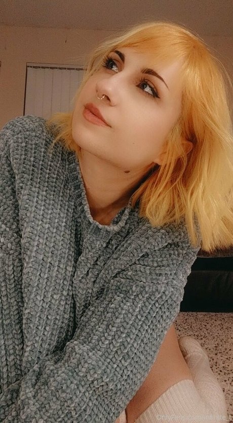 射精 OnlyFans 美しい裸 写真