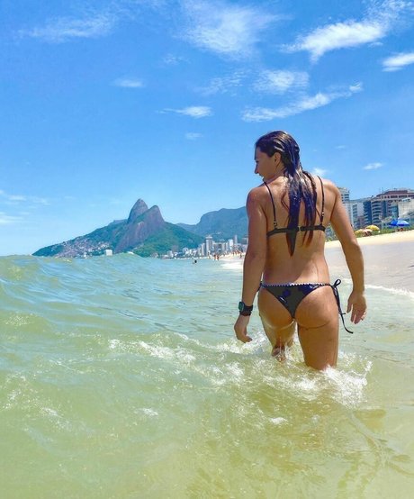 Amanda Ribas 高品質モデル 写真