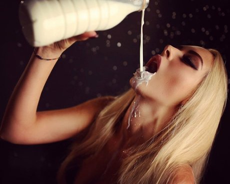 anna yummy エロティックなスター 画像