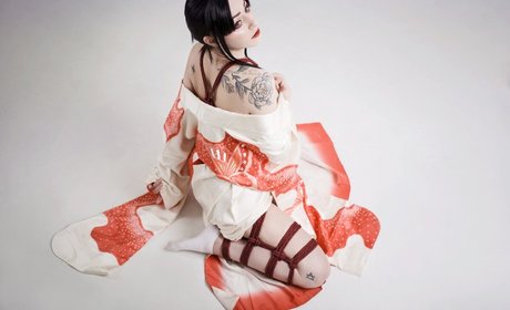 本物の熟女OnlyFans セクシーヌード 画像