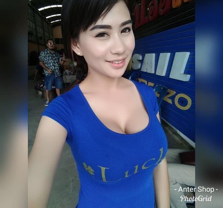 かわいい赤毛のOnlyFans HD ギャラリー