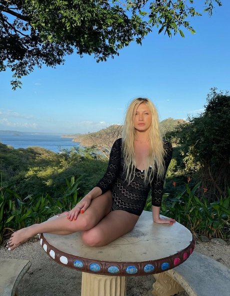 marinesings ヌード女優 写真