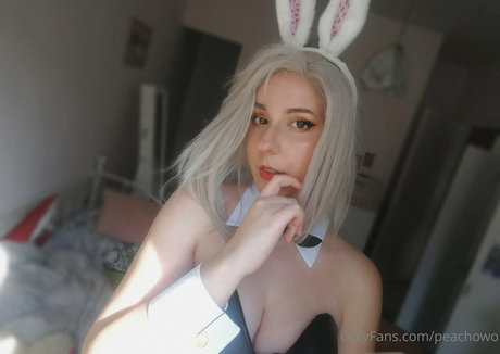 peachowo 美しいポルノスター 画像