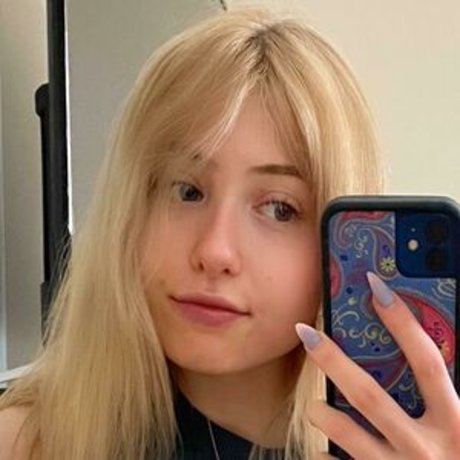 bambiSkye ポルノスター 独占 画像