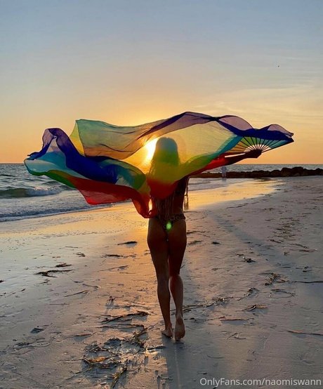 naomiswann エロティックなポルノスター 画像