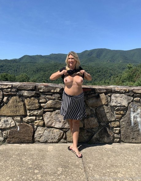 妻のアナルOnlyFans 無料裸 画像