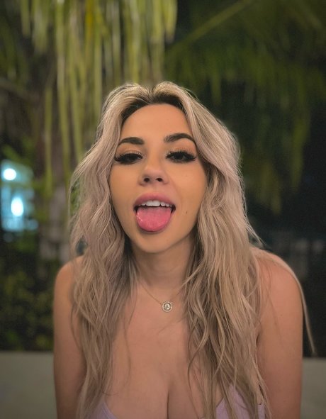 EliteMilk 完璧なモデル 写真