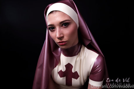 EvaDeVil セクシーなスター 画像