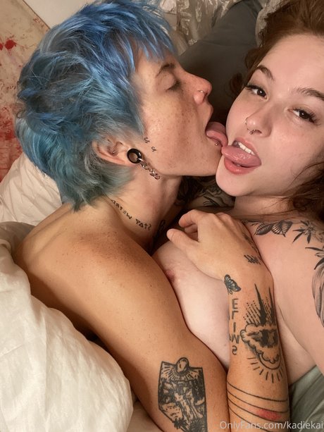 kadiekai 裸のスター 写真