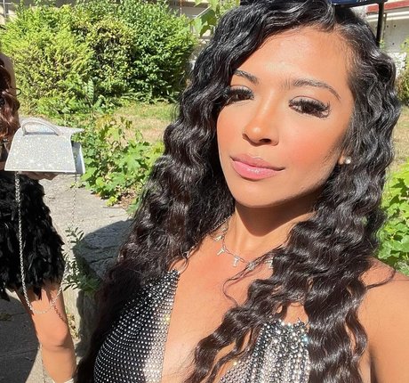 hatidza demirovic ポルノスター アダルト アーカイブ