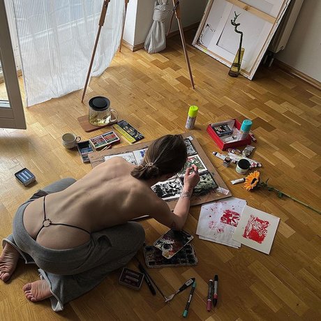 Lilbiii Sashatman エロティックなポルノスター 写真