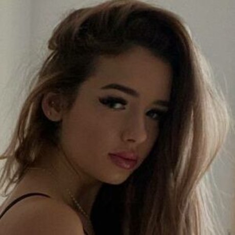 LENA GOLDSTEIN ヌードモデル ギャラリー