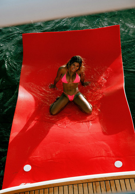 刑務所のOnlyFans アートポルノ ギャラリー