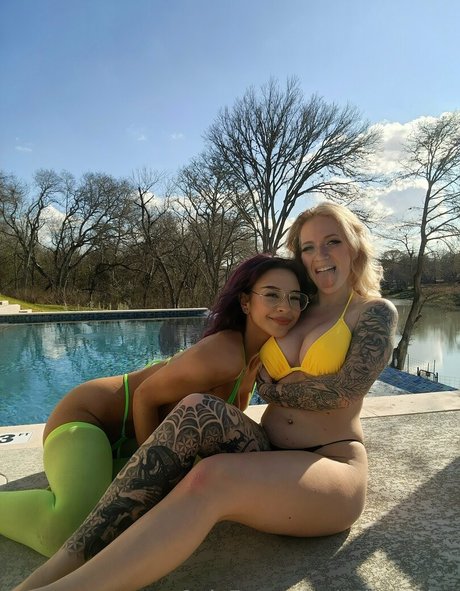 SelkieSmooth 美しいポルノスター ギャラリー