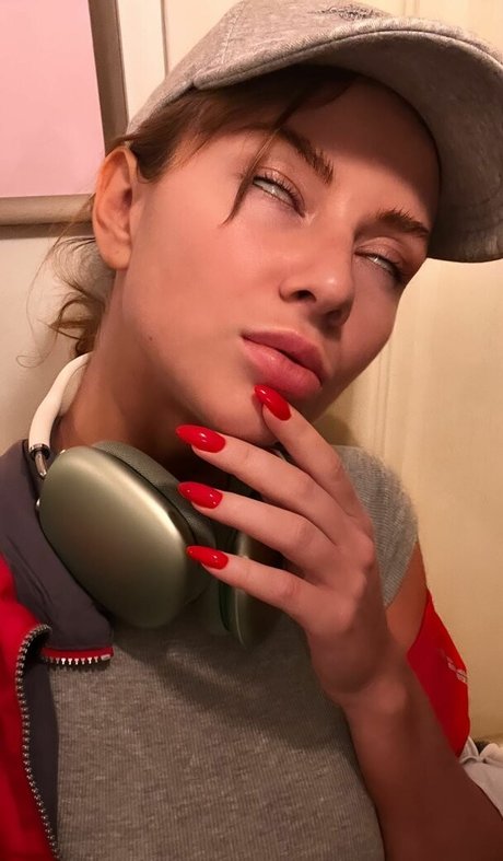 お金 OnlyFans ヌード 写真