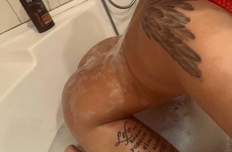 バイセクシャルカップルのOnlyFans 素敵 ギャラリー