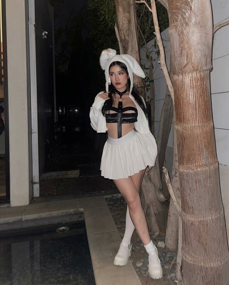 Bear Jocelyn ヌードスター 写真