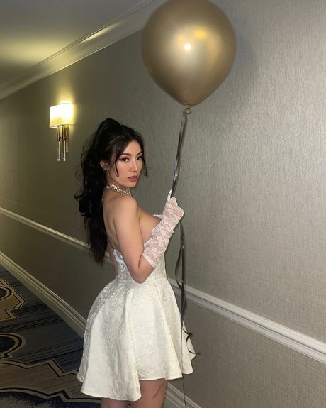 Bear Jocelyn 可愛い女優 写真