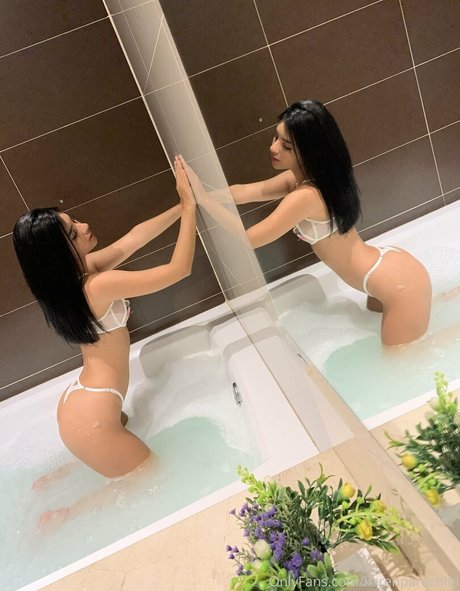 Karen Facundo アートモデル ギャラリー