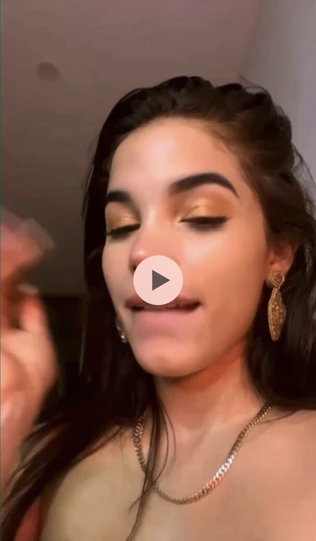 ティーンソロOnlyFans セクシーヌード 写真