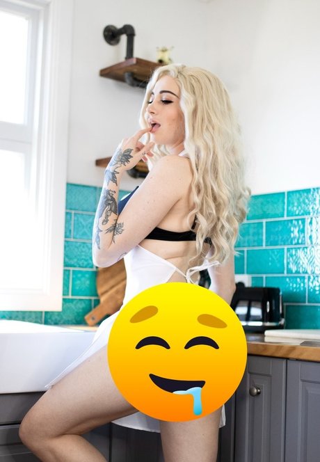 チンコを持つ女たち OnlyFans ポルノ 写真