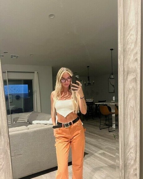 ゲイランジェリーOnlyFans トップ 写真