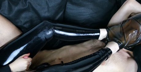 MADAME MATHILDE 無料のポルノスター 画像