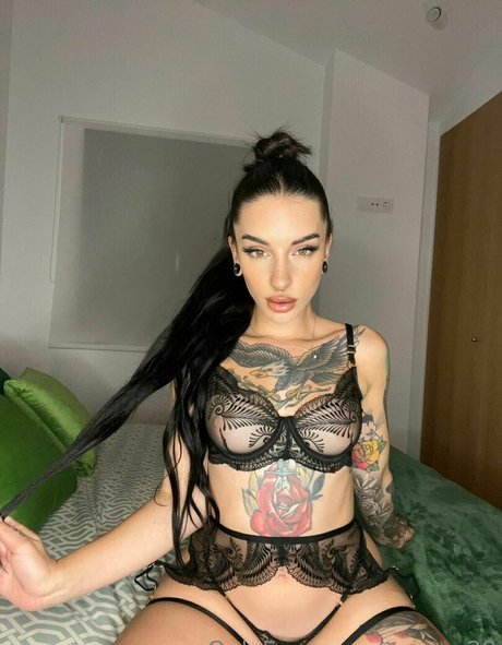 ランジェリーベイビーOnlyFans 美しい 写真