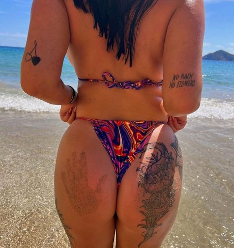 Justine slater セクシーモデル 写真