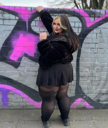 Wero7 7 7 素敵なモデル 写真