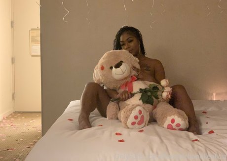 therealchanellealicia モデル 写真