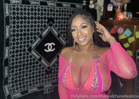 therealchanellealicia 美しいポルノスター ギャラリー