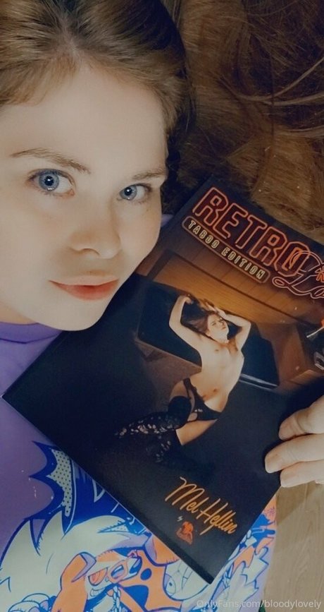 bloodylovely ポルノスター アダルト 写真