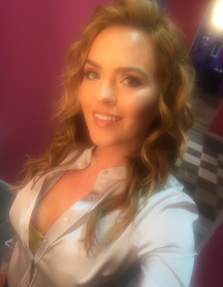 Krissylynn 高品質のポルノスター 写真