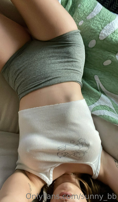 母乳オンリーファン 美しい裸 画像