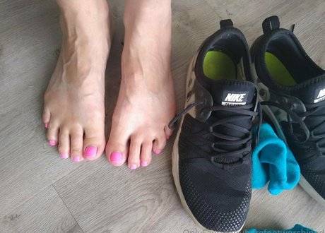 barefootworshiped ポルノスター ホット 写真