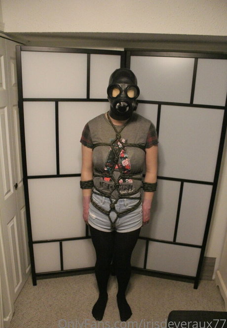 ティーンのおっぱいOnlyFans セクシー裸 写真