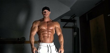 sean costin アダルトモデル 写真