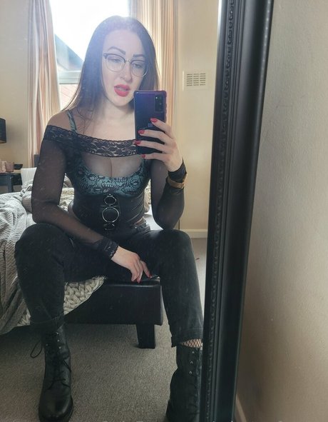 熟女ディルドOnlyFans アートヌード 写真