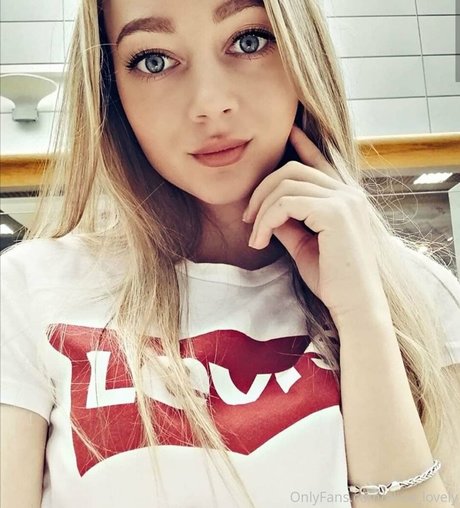 alinalovely 美しいモデル 写真